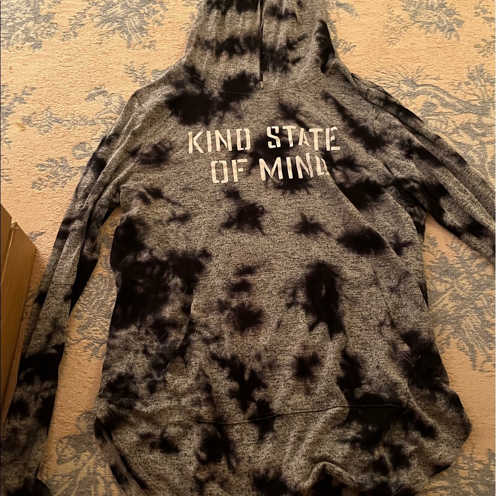 blue tie-dye long sleeve with hood. pretty thin, like a normal shirt. super soft